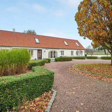 Holiday home Malinda - 500m From The Sea In Se Jutland By Interhome